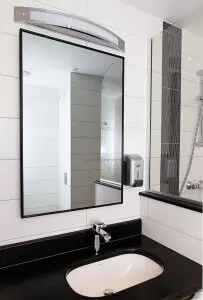 Spiegelheizung mit Rahmen