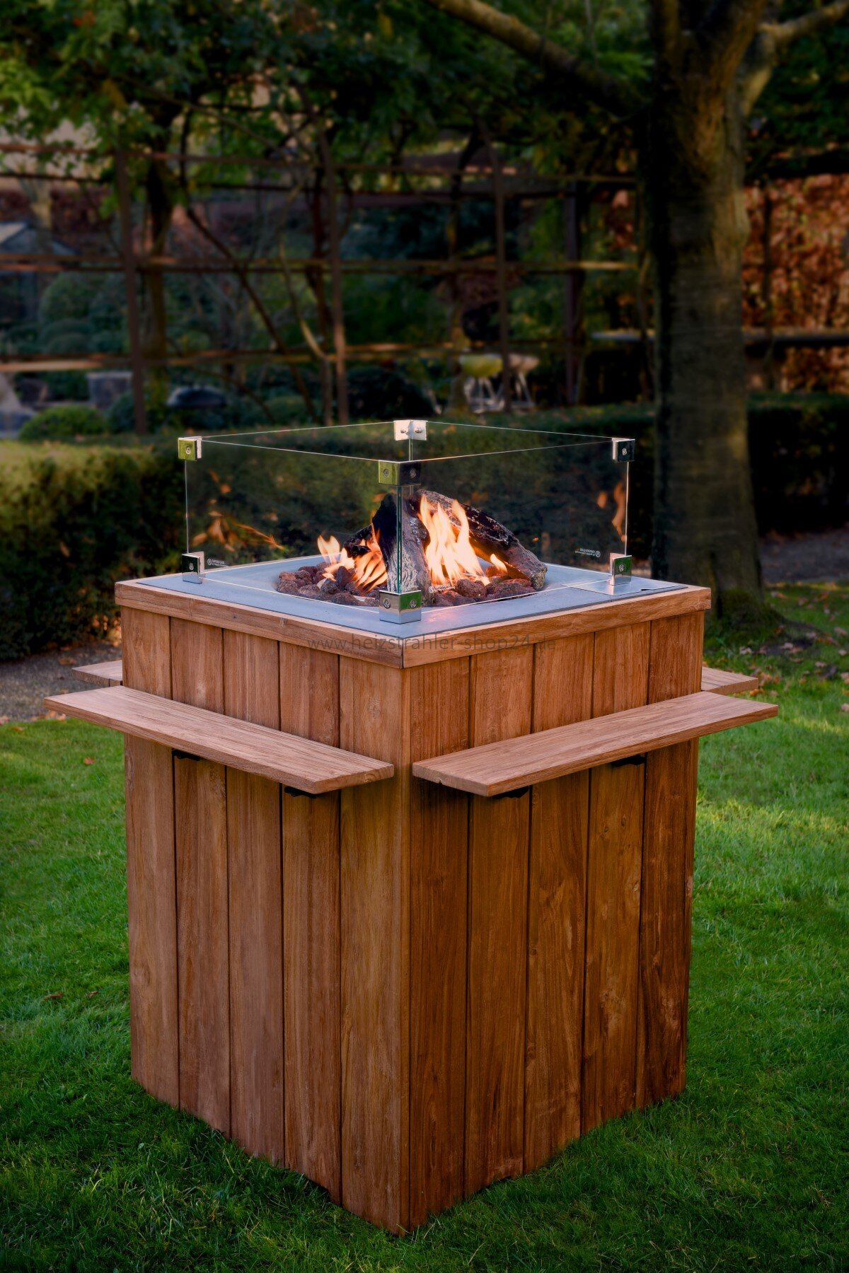 Feuertisch als Stehtisch von Happy Cocooning